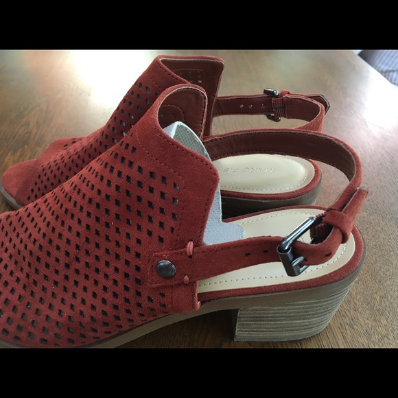 Marc Fisher 8.5 chunk heel perforated sling back suede upper. Like brand new! - Picture 4 of 5